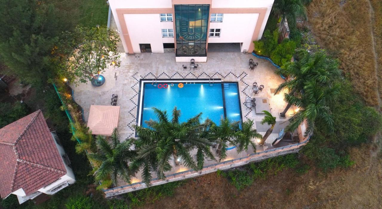 7 Apple Resort Lonavala Ngoại thất bức ảnh