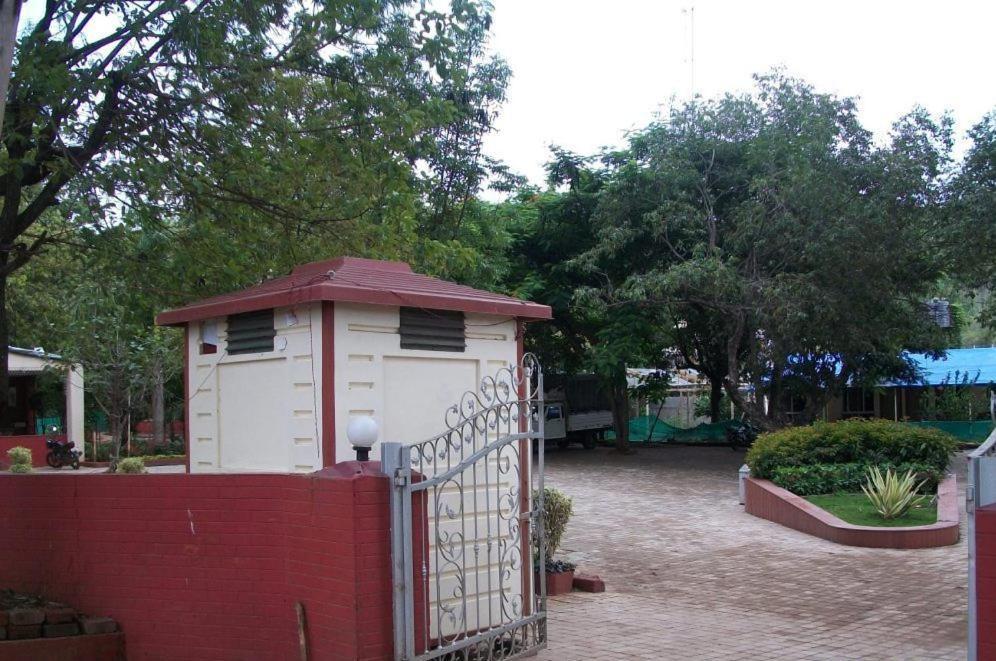 7 Apple Resort Lonavala Ngoại thất bức ảnh