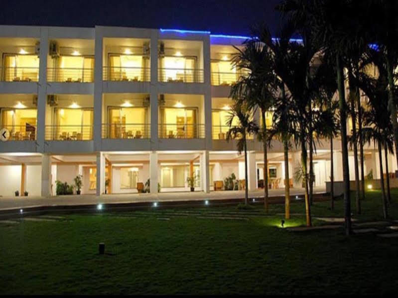7 Apple Resort Lonavala Ngoại thất bức ảnh